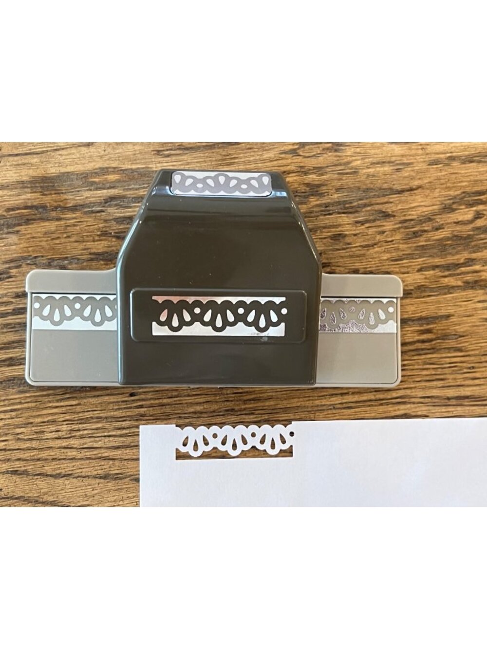 Retired Stampin' Up! Lace Border Edge Paper Punch Scrapbooking Craft Tool Supply